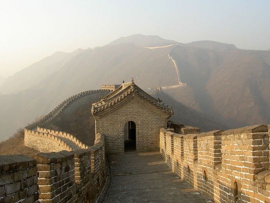 El 10% de la Muralla China ha desaparecido por vandalismo y erosión.