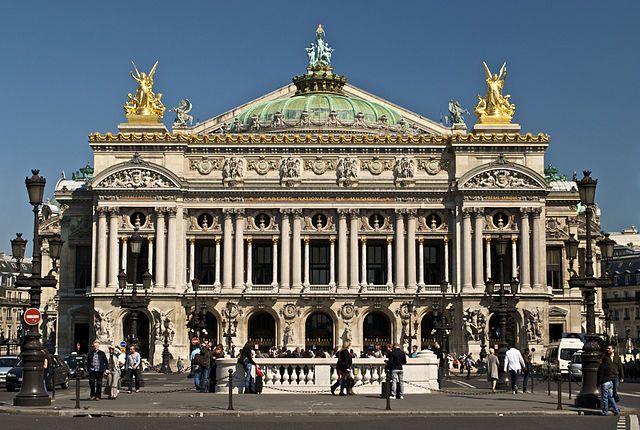 Fachada de la Ópera Garnier de París, 1875