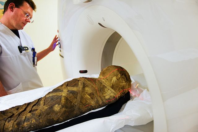 escaneo momia sueca