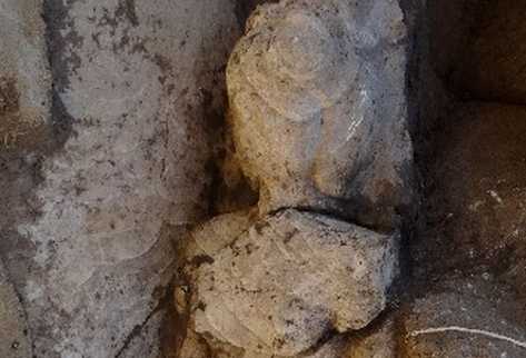 estatua de iset hija de amenhotep iii
