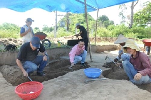 Hachas de piedra de 3.000 años han sido halladas en Vietnam.