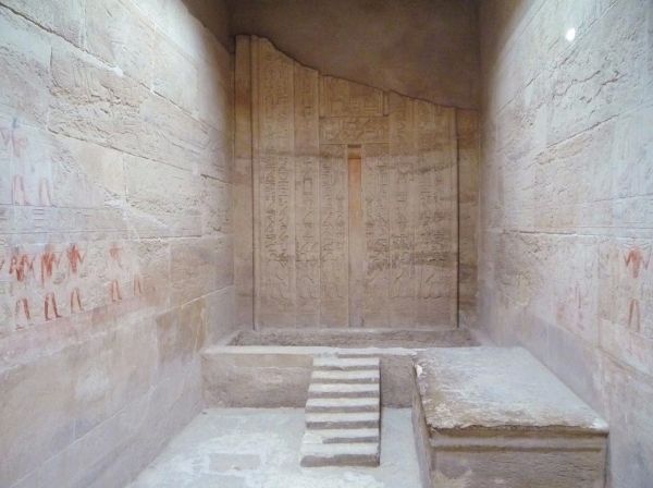 'Puerta falsa' en una tumba egipcia