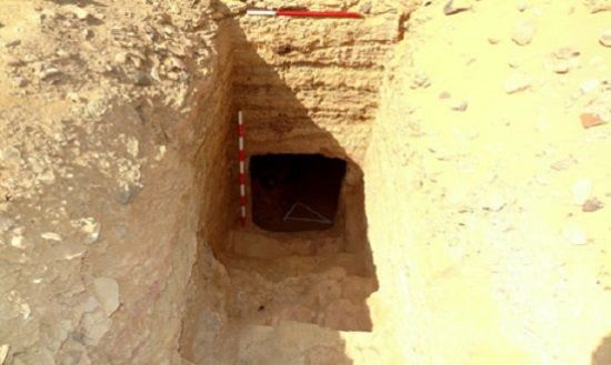 Tumba excavada en las rocas encontrada en Asuán.