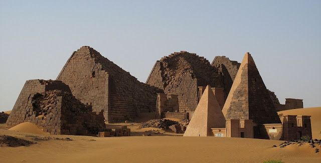 piramide de meroe