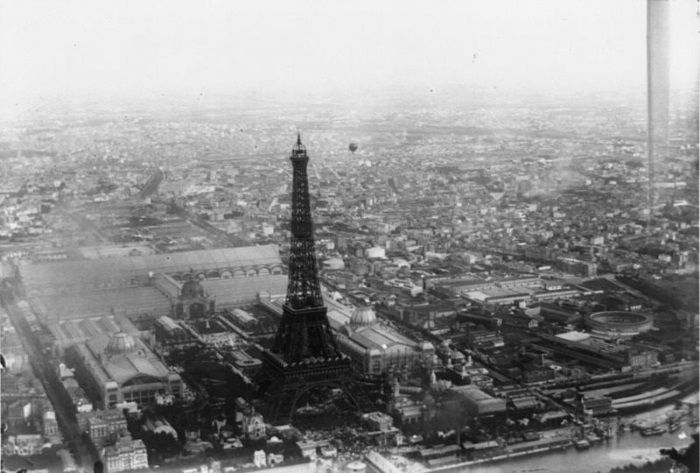 vista aerea torre eiffel y expo universal 1889