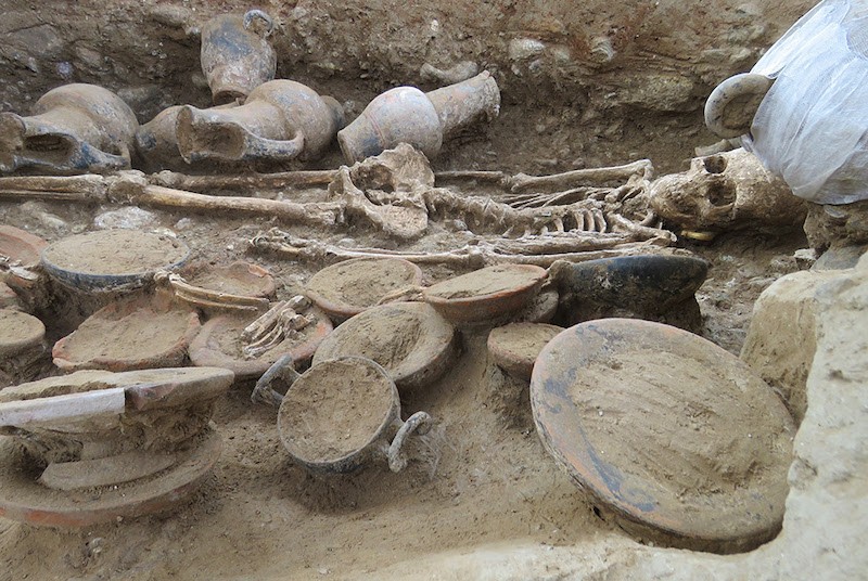tumba etrusca corcega