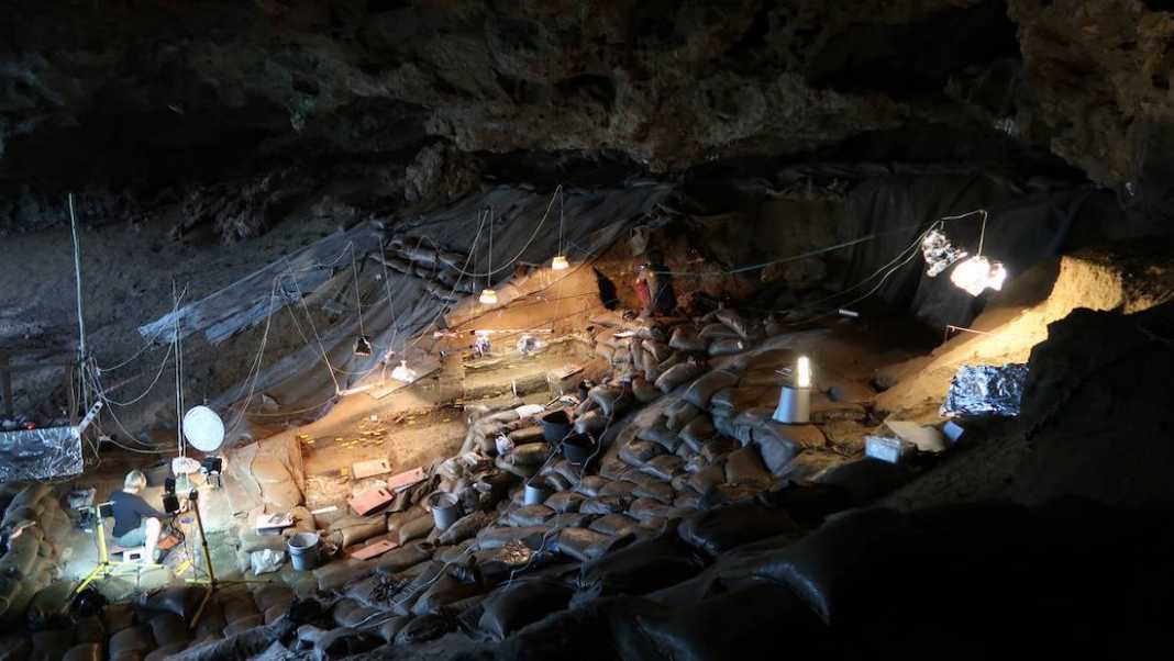 cueva humana prehistoria sudafrica