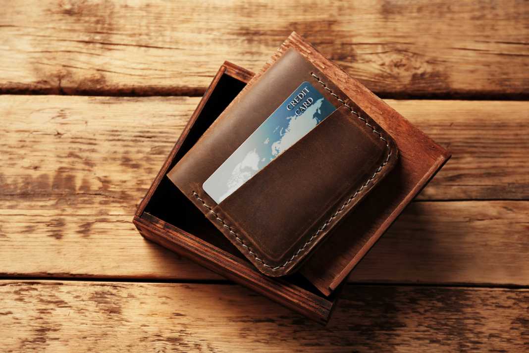 historia de la cartera de hombre o billetera