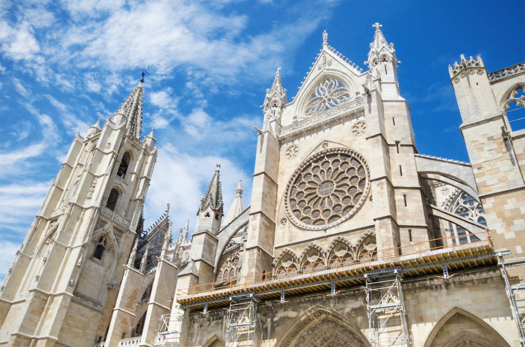 Resguardarán la catedral de León con óxido de grafeno.