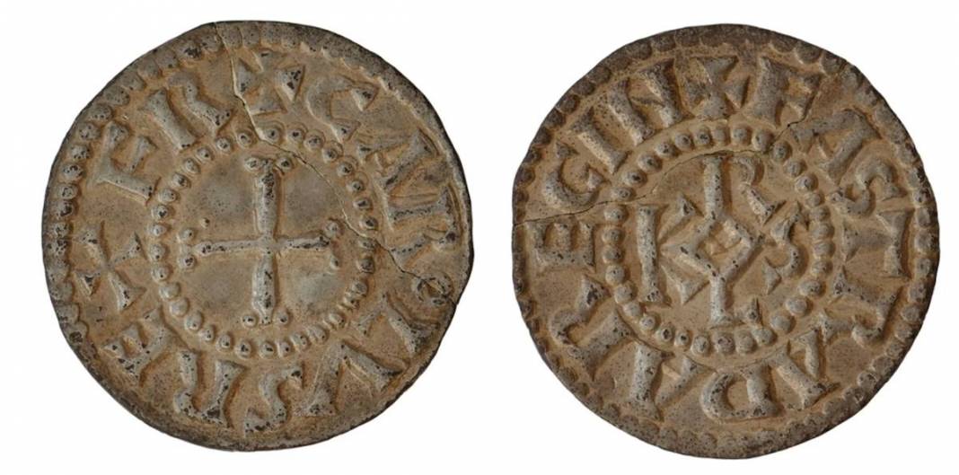 Moneda de la reina Fastrada esposa de Carlomagno.
