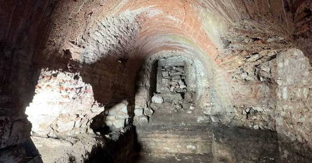 Túnel de 1.500 años en Turquia.