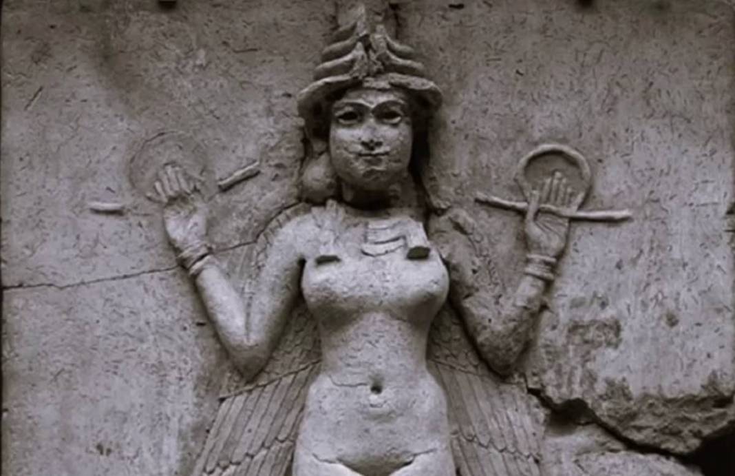 Estatua de Ishtar en Nimrud.