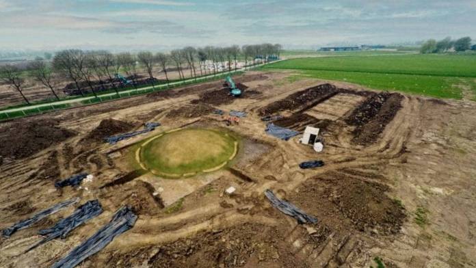 Un santuario y cementerio de 4 mil años de antigüedad hallado en Holanda.