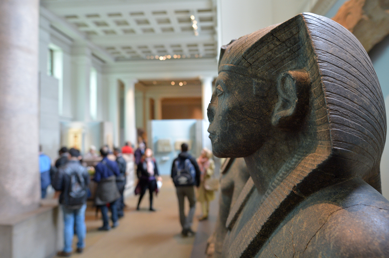 Investigan robos de objetos en el Museo Británico.