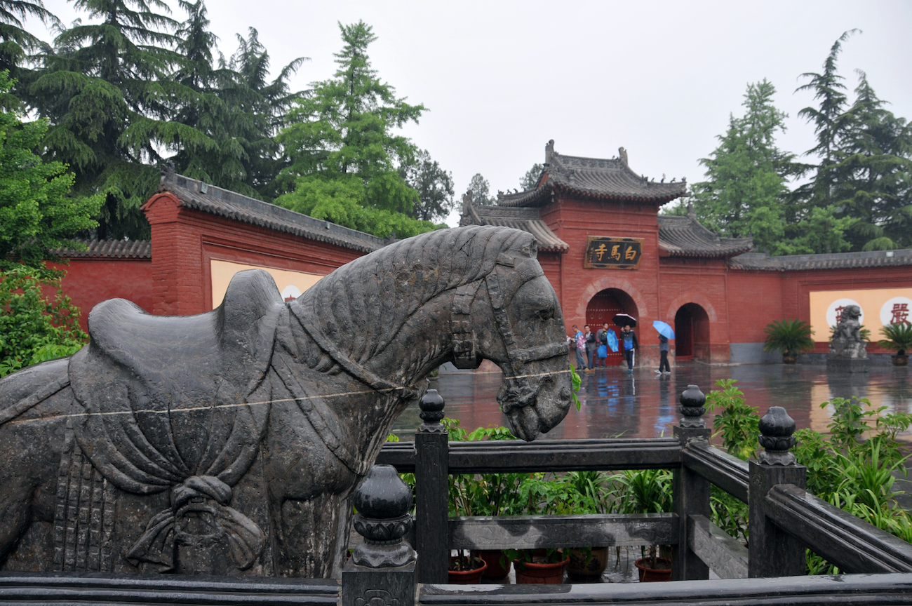 templo caballo blanco china