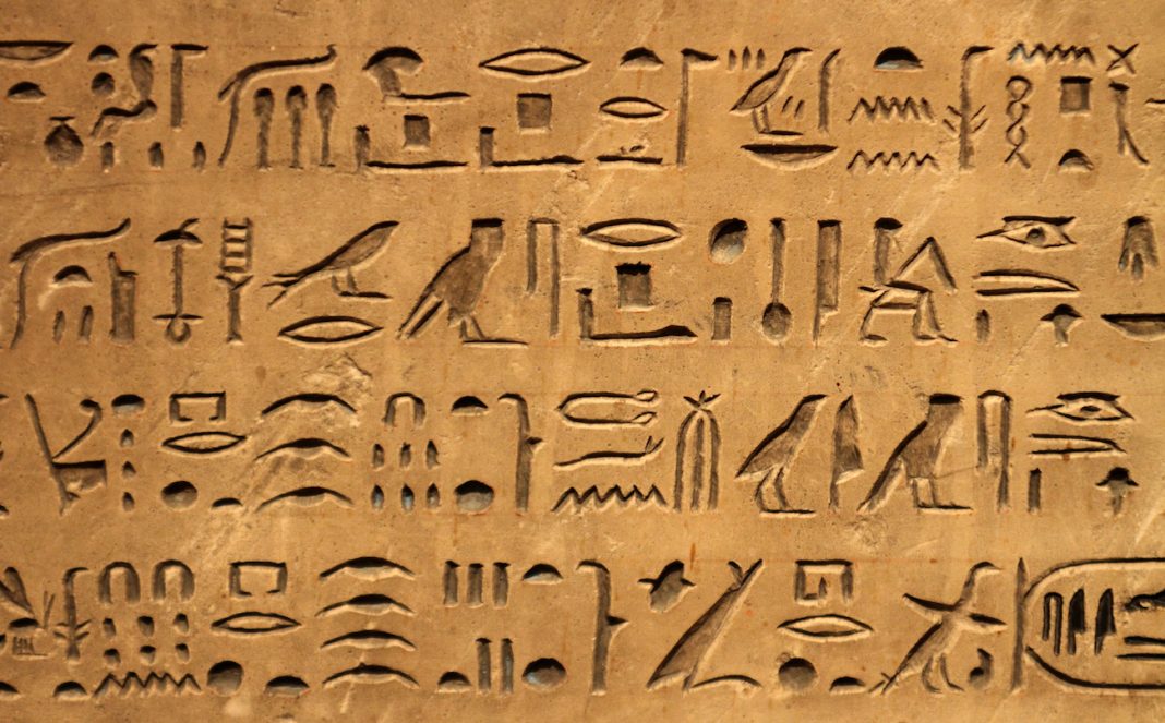jeroglificos egipcios origen