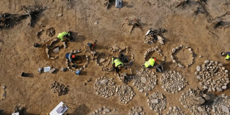 Necrópolis de niños de 2.800 años de antigüedad hallada en Noruega. Crédito. Museo de Historia y Cultura de Noruega.
