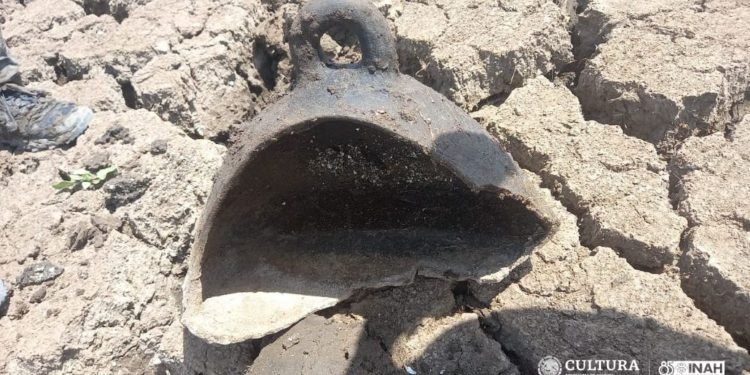 Vestigios arqueológicos a las orillas de la isla de Janitzio. Crédito: INAH