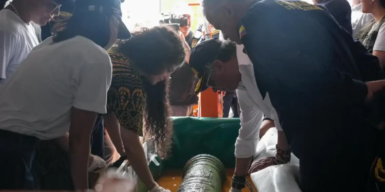 Encuentran reliquias del Galeón San José en Colombia.