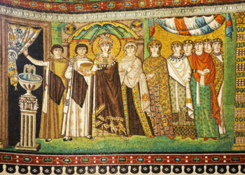 Teodora y su corte en mosaico de San Vital de Rávena, siglo VI d.C. - Imperio Bizantino en su apogeo