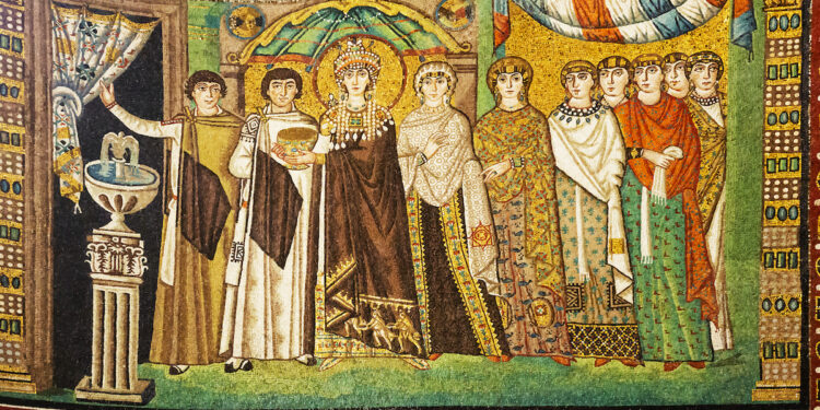 Teodora y su corte en mosaico de San Vital de Rávena, siglo VI d.C. - Imperio Bizantino en su apogeo