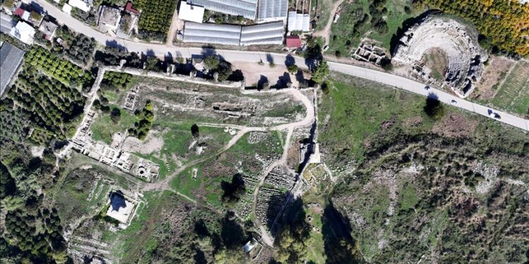 Descubren en Limira el oculto templo de Zeus.