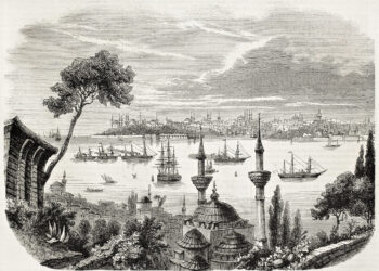 Vista histórica de Constantinopla desde el Bósforo, mostrando la ciudad densamente poblada con el Hipódromo, Hagia Sophia y las murallas defensivas