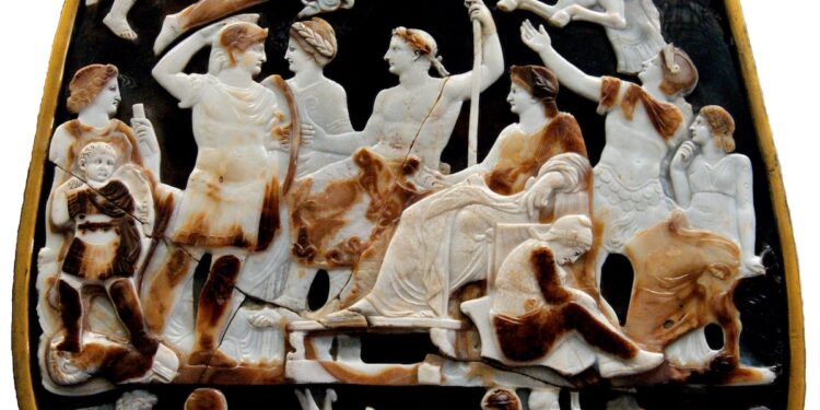 Gran Camafeo de Francia: camafeo de ónix que representa a los emperadores romanos Augusto, Tiberio, Claudio y Nerón de la Dinastía Julio-Claudia (siglo I d.C.)
