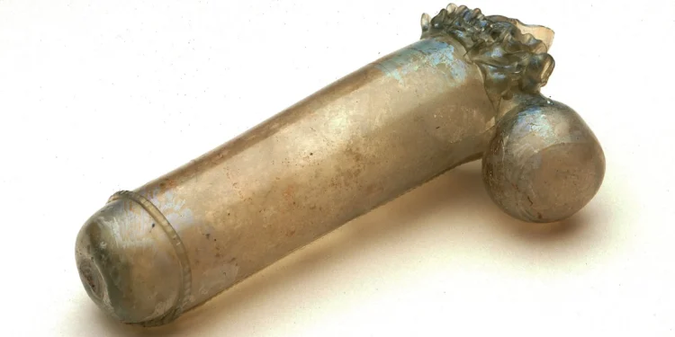 En un convento alemán descubren un falo de cristal de la época Moderna.