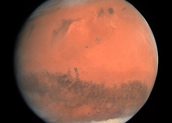 Descubren la existencia de deltas fluviales en Marte.