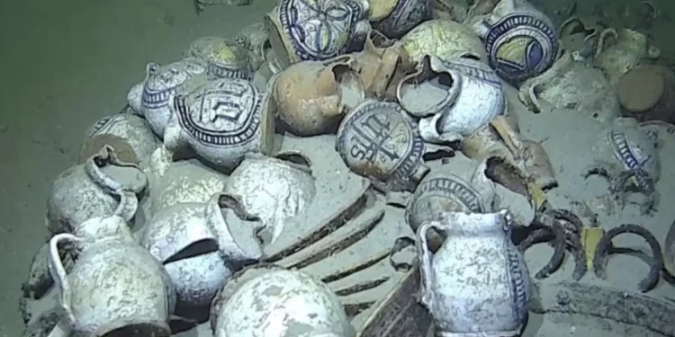 El barco hallado a mayor profundidad en Francia proviene de Liguria.