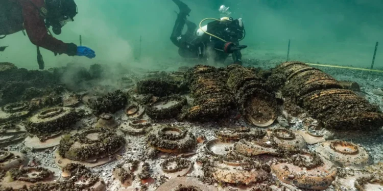 Descubren un naufragio romano en lago de Suiza.
