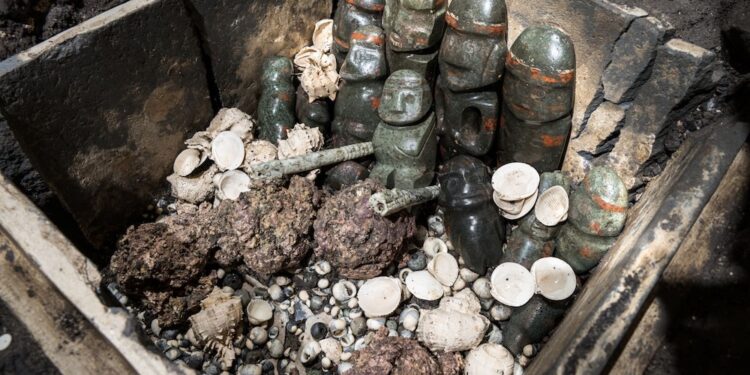 La ofrenda más grande hallada en el Templo Mayor de Tenochtitlán.