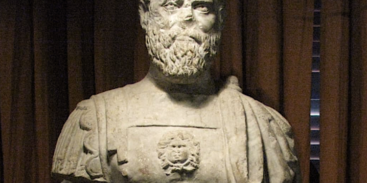 Pertinax, emperador romano 192-193 dC, busto del reformador senatorial que intentó restaurar la autoridad del Senado romano tras la muerte de Cómodo. General militar de 66 años que duró 87 días en el poder antes de ser asesinado por la Guardia Pretoriana en el Año de los Cinco Emperadores