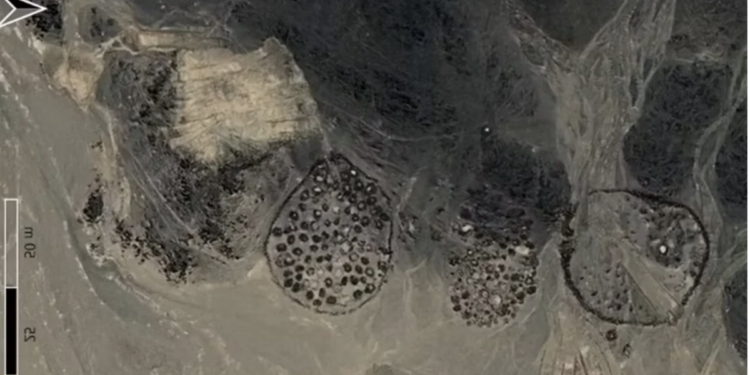 Tumbas circulares halladas en el desierto del Sahara.
