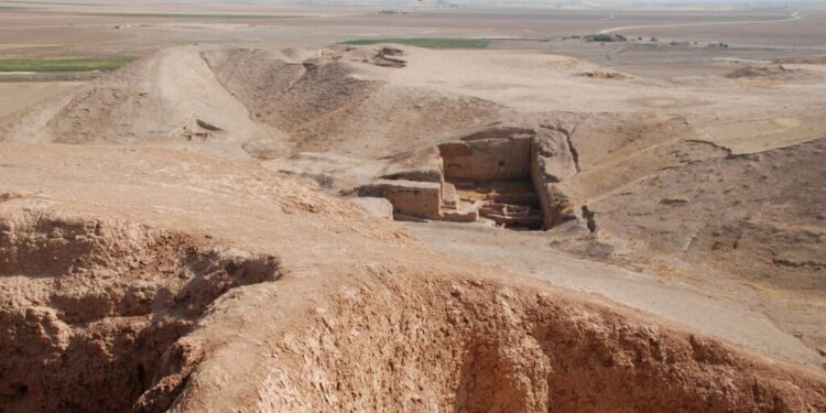 Descubren la evidencia más antigua de maltrato infantil en Siria.