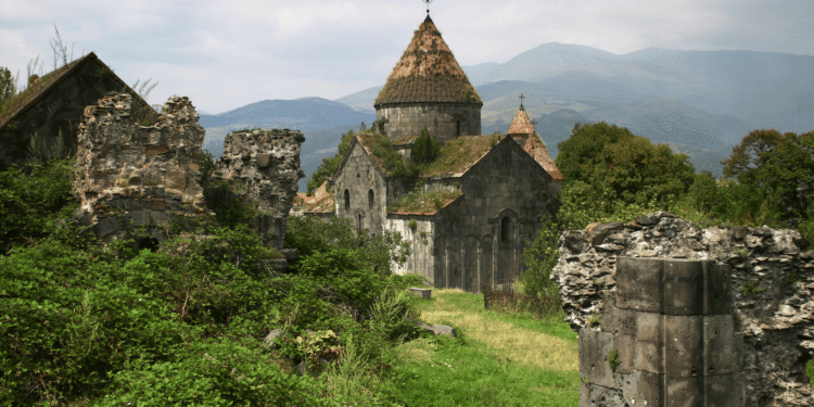 armenia antigua 7 monumentos para visitar más allá de los monasterios